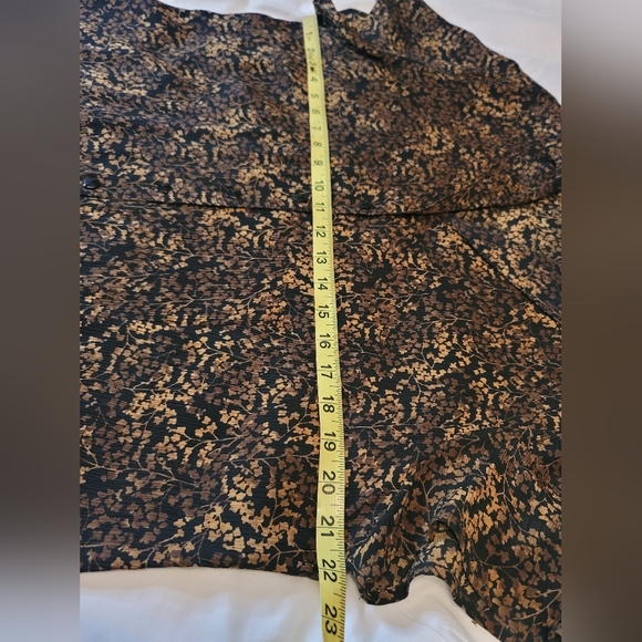 Karen Scott Black and Gold 100% Silk Blouse Size:L - Picture 4 of 8